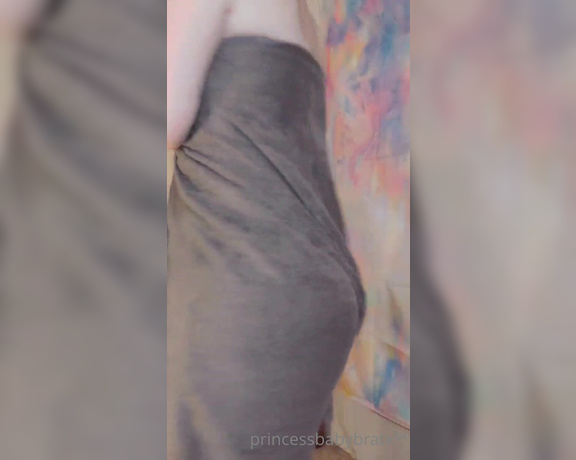 Princess aka Princessbabybratx OnlyFans - A recommendation, strip tease bath towel edition