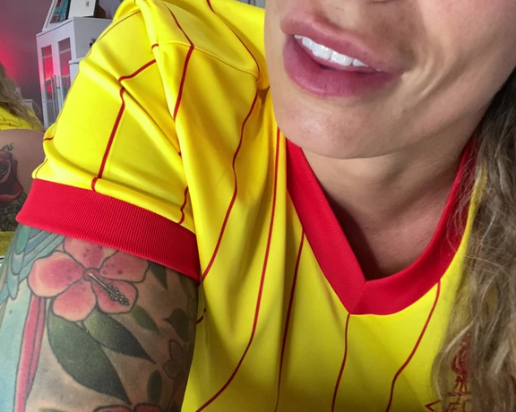 Ava Austen aka Ava_austen OnlyFans - Filthy ANAL SOLO! , , ! Wearing a retro LFC top & matching stockings