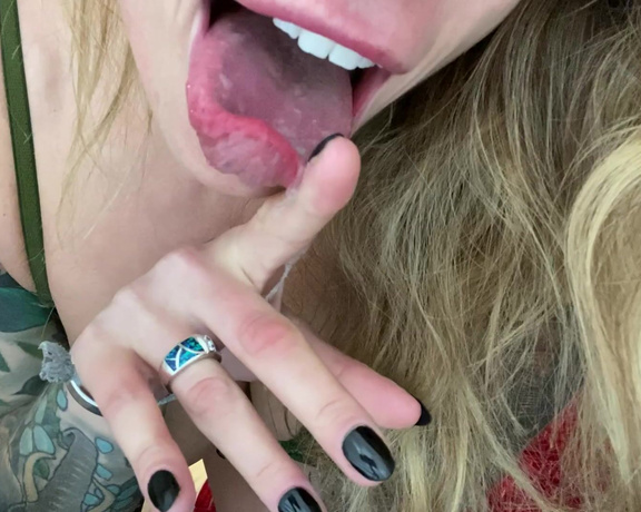 Ava Austen aka Ava_austen OnlyFans - THAT FAMOUS WATERFALL MOUTH Spit fetish Jerk it over me NOW