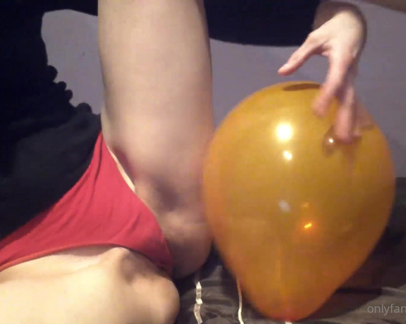 Sophie Shox -  #THROWBACKVIDEO Younger Miztress is back blowing balloons again as so many people requeste,  Big Tits, Femdom