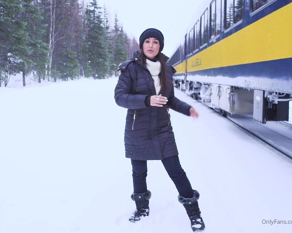 Lisa Ann Onlyfans aka Thereallisaann OnlyFans - So today, I am taking you to Alaska with me & the first part of my tour will be that train ride thro