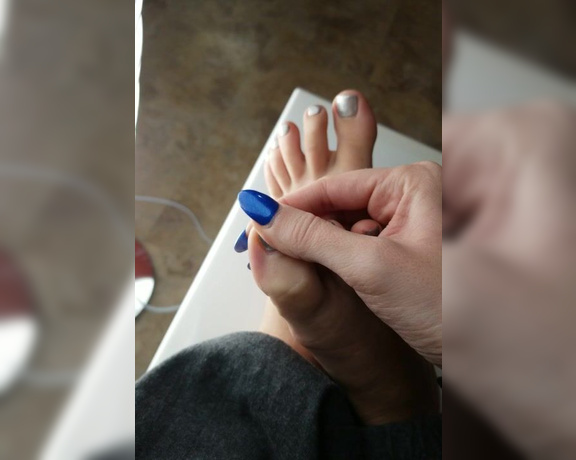 Alex Coal aka Alexxxcoal OnlyFans - Quick custom foot slave video by Houssein I really did hurt my toe though lol ouch