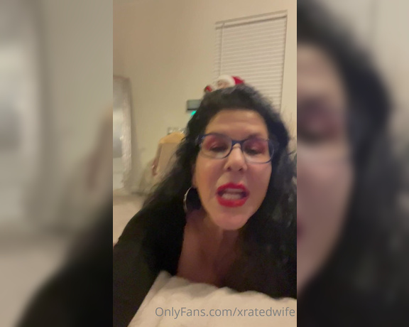 Carol Foxxx aka Xratedwife OnlyFans - This Video is the start of what happens when I’m visiting my girlfriend and I meeet her shy friend