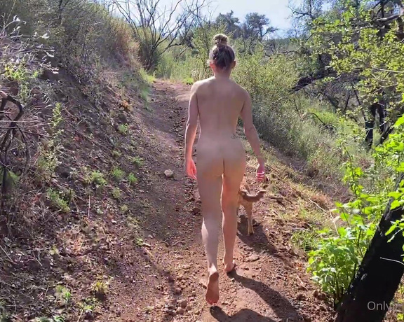 CC Flight aka Ccflight OnlyFans - The best days are spent being free outside alongside friends and doggos Change my mind (Filmed