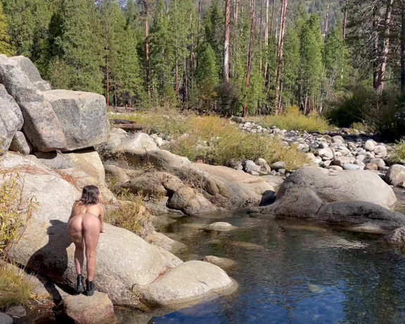 CC Flight aka Ccflight OnlyFans - Here’s a sneak peak of my newest sex vid with @mojaveman down by the river while I was in Yosemite,