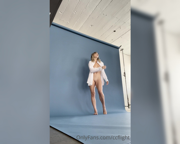 CC Flight aka Ccflight OnlyFans - Behind the scenes at my photo shoot yesterday cause I love sharing my experiences of being a nude
