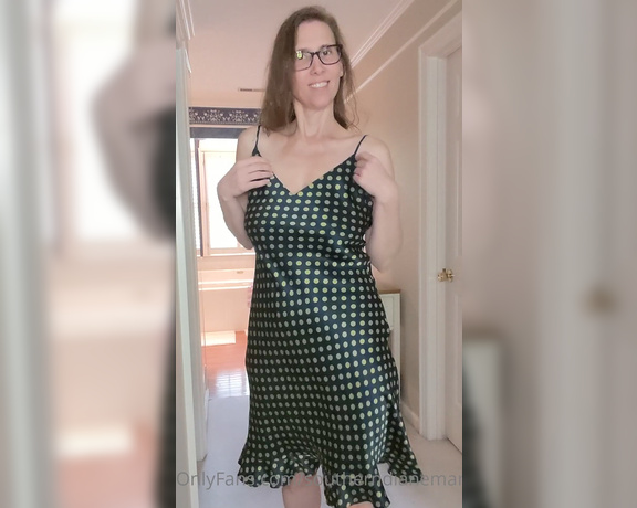 Diane Marie aka Southerndianemarie OnlyFans - Dont you like how this dress just fall right off of