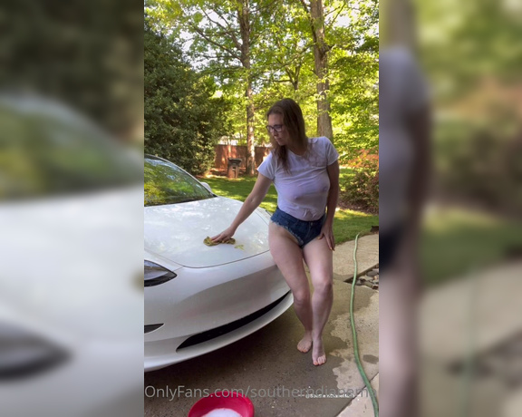 Diane Marie aka Southerndianemarie OnlyFans - I thought a car was would be good today Want to help