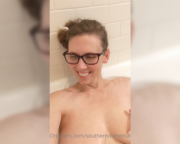 Diane Marie aka Southerndianemarie OnlyFans - Would you join me in a hot bath before bed