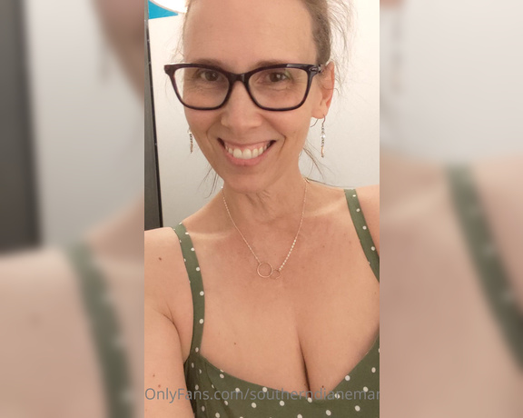 Diane Marie aka Southerndianemarie OnlyFans - What do you think of this dress