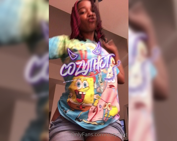 Da coziest thot aka Cozythot OnlyFans - Here’s a clip of me playing around before I travel back for some dick
