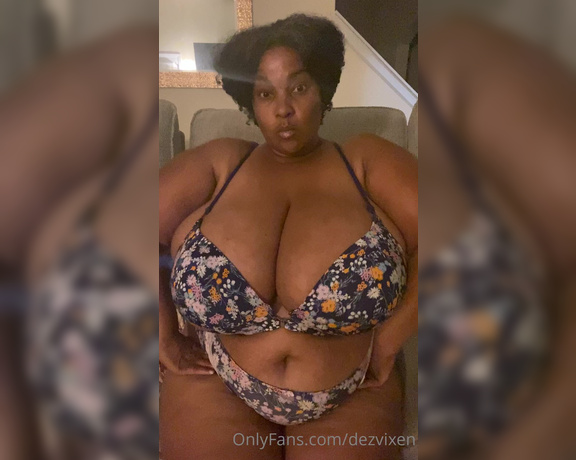 DezVixen aka Dezvixen OnlyFans - Hi guys I decided to treat you with something special Bra Haul try on’s Let me know if you like PPV