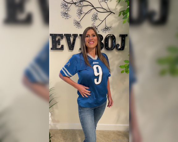 Eve30j aka Eve30j OnlyFans - I suppose we’re rooting for the Lions now