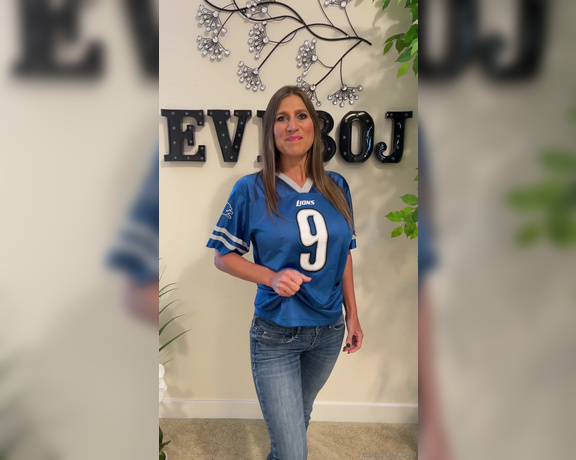 Eve30j aka Eve30j OnlyFans - I suppose we’re rooting for the Lions now