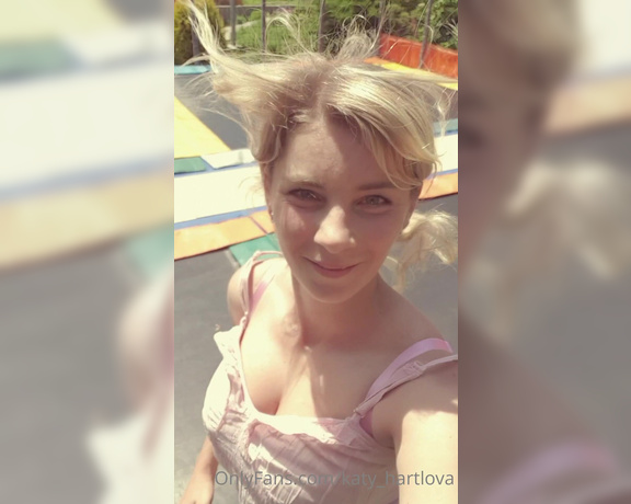 Katerina Hartlova aka Katy_hartlova OnlyFans - I love summer jumpiiiing you too