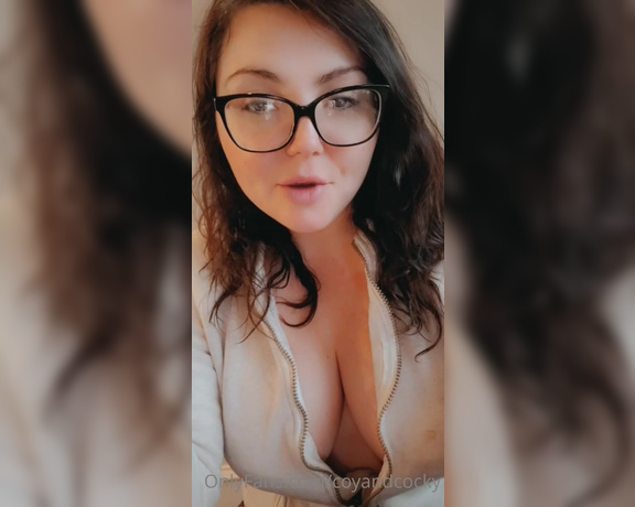 Coyandcocky OnlyFans - Gonna be laying in bed playing with my pussy all day come help