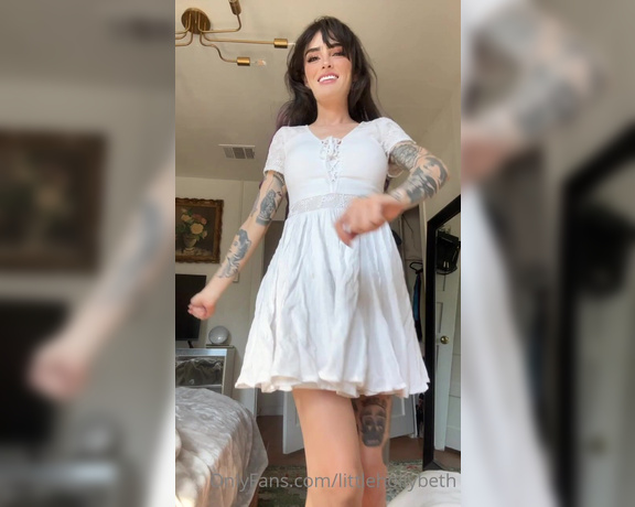 Littlehollybethl OnlyFans Leaks Video27