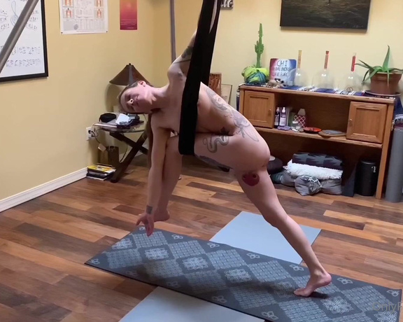 Ciren Verde aka Cirenv OnlyFans - Come and check my Yoga moves! I need someone to practice with!!