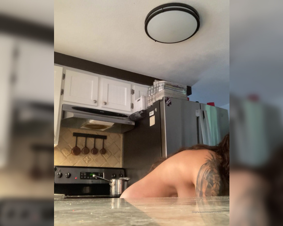 Rachel aka Countrywiferi OnlyFans - Watch me do the dishes