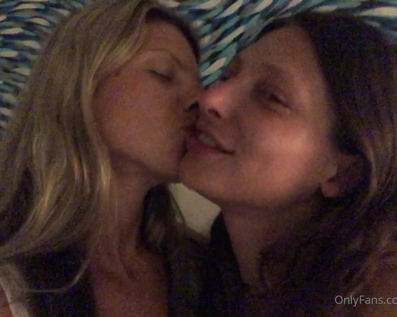 Gina Gerson aka Gina_gerson OnlyFans - Kissing time with my gf @taliamint