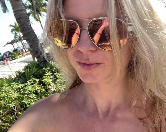 Gina Gerson aka Gina_gerson OnlyFans - HelllooooI m back to Mexico right now Family vacation with my mom