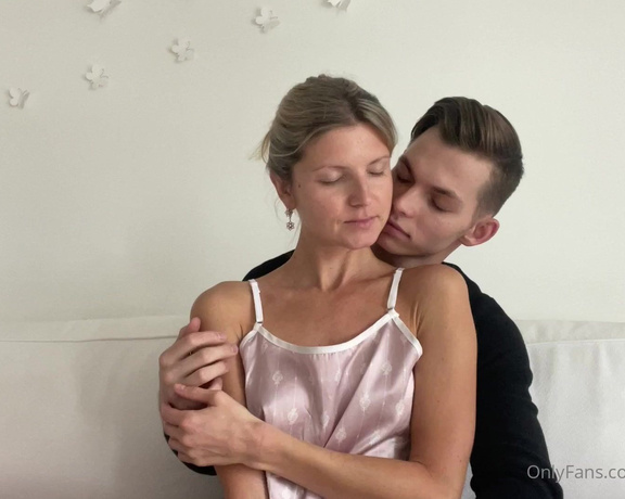 Gina Gerson aka Gina_gerson OnlyFans - Kissing video with @tommy gold he kissed my neck also ask me for full video