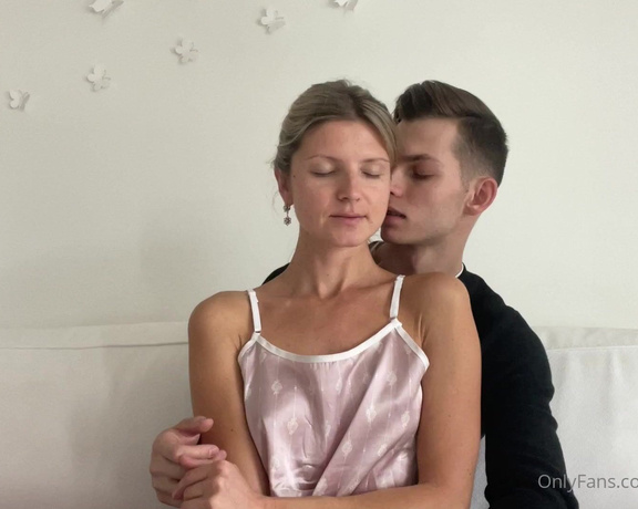 Gina Gerson aka Gina_gerson OnlyFans - Kissing video with @tommy gold he kissed my neck also ask me for full video