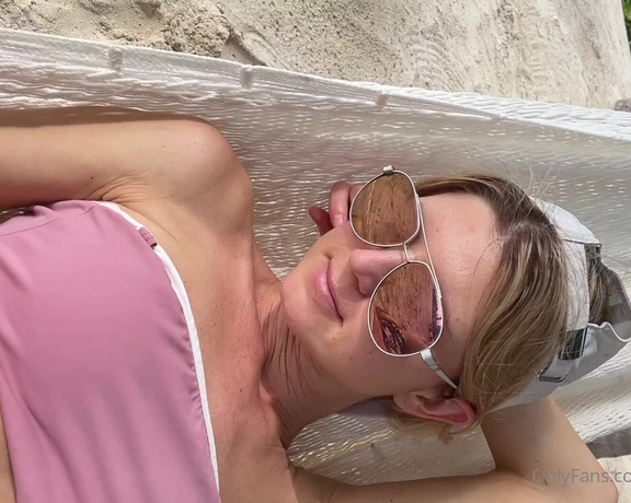 Gina Gerson aka Gina_gerson OnlyFans - Chilling time