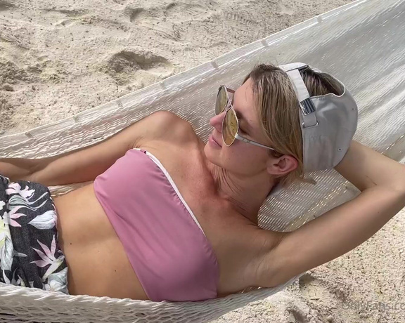 Gina Gerson aka Gina_gerson OnlyFans - Chilling time