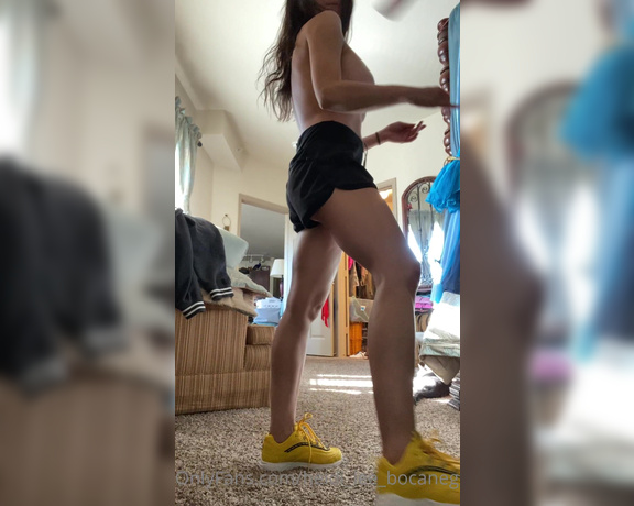 Heidi Lee Bocanegra aka Heidi_lee_bocanegra OnlyFans - 062420—New Tennis Shoes