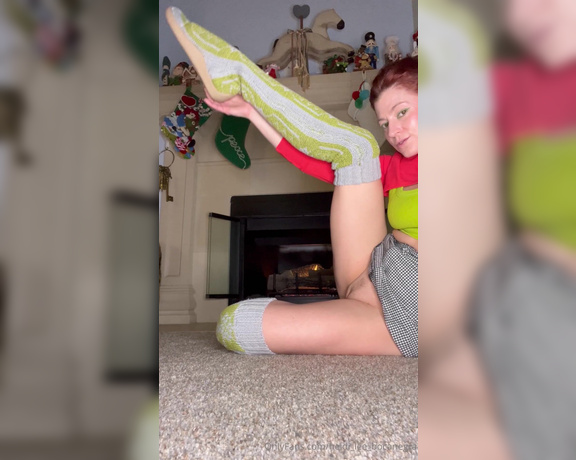 Heidi Lee Bocanegra aka Heidi_lee_bocanegra OnlyFans - 121623—Living Room Views Random stretching all over the living room floor… still in the Christma