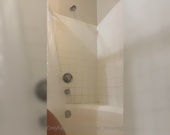 Heidi Lee Bocanegra aka Heidi_lee_bocanegra OnlyFans - 050421—Finals Week Shower and talk I do apologize for how long it has been since I have posted