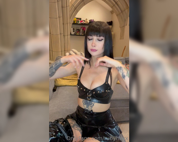 Ruby Hexx aka Rubyhexx OnlyFans - I want to shake my tits for you