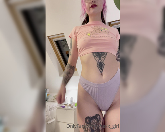 Ruby Hexx aka Rubyhexx OnlyFans - If I were your girlfriend, I’d send you vids like this while you’re out with the lads