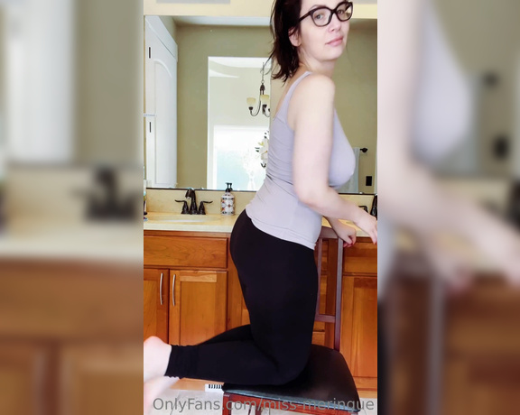 Miss Meringue aka Missmeringue OnlyFans - (516211917) Just some teasing with my ass in leggings I’m not sure why I didn’t edit out the beginning