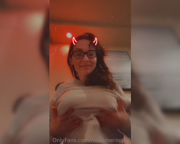 Miss Meringue aka Missmeringue OnlyFans - (709062704) This is a compilation of a bunch of snapchat videos I sent people one night and a couple I just film