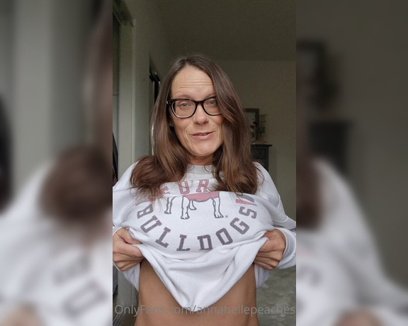 Annabelle Peaches aka Annabellepeaches OnlyFans - Good morning I hit stop on the video right before my 10 minutes till carpool alarm went off haha!