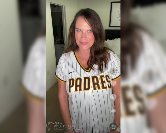 Annabelle Peaches aka Annabellepeaches OnlyFans - The Padres play the Braves today, so I dunno which team to support Made a tiktok but this one includ