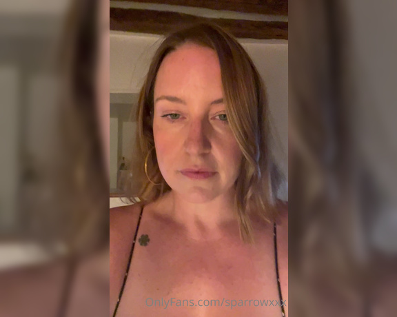 Avril Showers aka Sparrowxxx OnlyFans - Very happy woman dancing 2