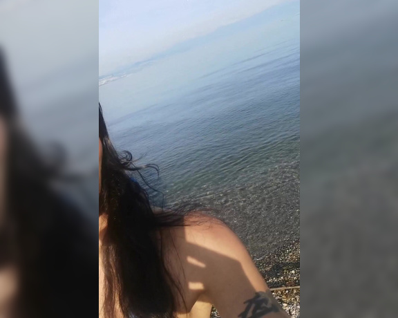 Lou Charmelle aka Loucharmelle OnlyFans - BTS PHOTOS ET VIDEO DERNIER JOUR A LA PLAGE !     5