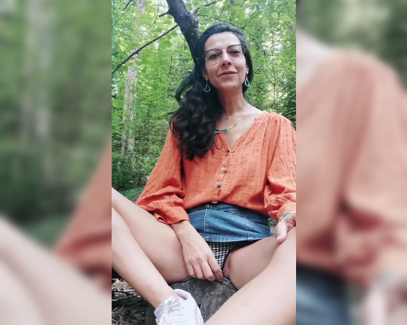 Lou Charmelle aka Loucharmelle OnlyFans - Coquine Lou dans les bois  Naughty Lou in da woods 3