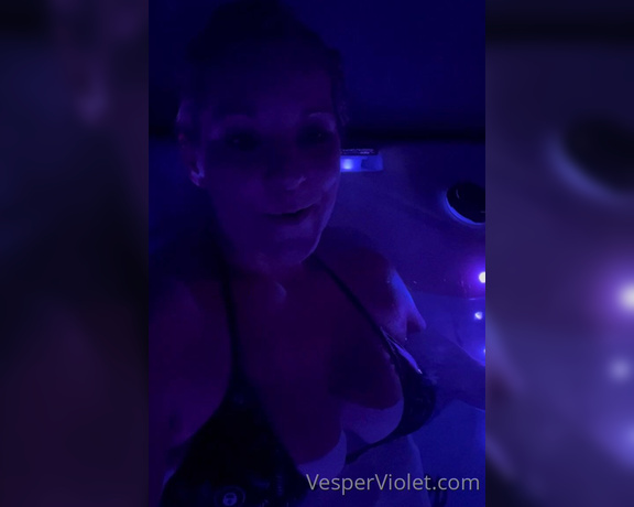 Vesper Violet aka Vesperviolet OnlyFans - Hot tub check in! I thought I would let you guys know how my week went and what I’m up to this week!
