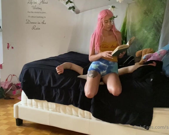 Sadistic Smother -  Stay UNDER my ASS  Mistress Alexis  {HD} @sadistic queen Mistress Alexis reading her boo