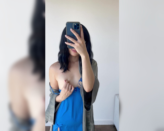 Ari aka Funsizedasian OnlyFans Video 898