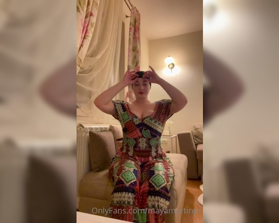 Maya Martinni aka Mayamartinni OnlyFans - Nothing in particular happening here, just felt comfortable with my hair going to wake husband for