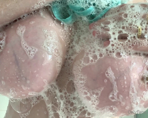 BoltOnWife aka Boltonwife OnlyFans - Slo mo soaping