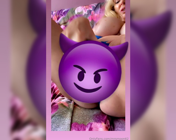 Monique aka Mrsmoon62 OnlyFans - Hey honey i thought i’d send you a message to let you see this little teaser including lots of
