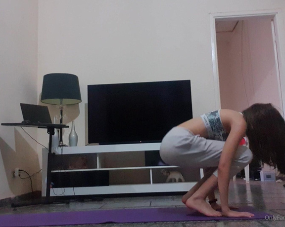 Andreza Prats aka Misssweetteen OnlyFans - Yoga