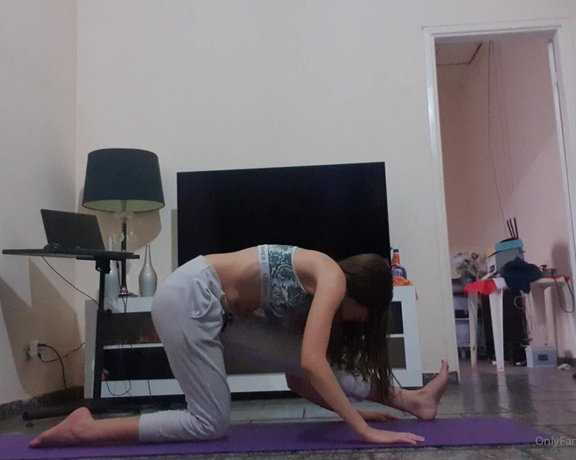 Andreza Prats aka Misssweetteen OnlyFans - Yoga