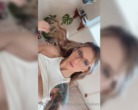 Catsandcookies aka Catsandcookies OnlyFans - Spoil me with Tips if you love these kinds of videos